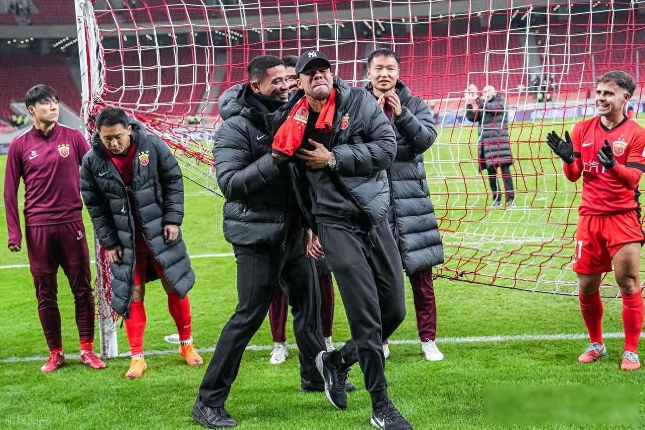 关于赛地聚焦：亚冠清晨热度飙升，切尔西内部沟通，媒体盛赞，临场指挥获称赞的信息