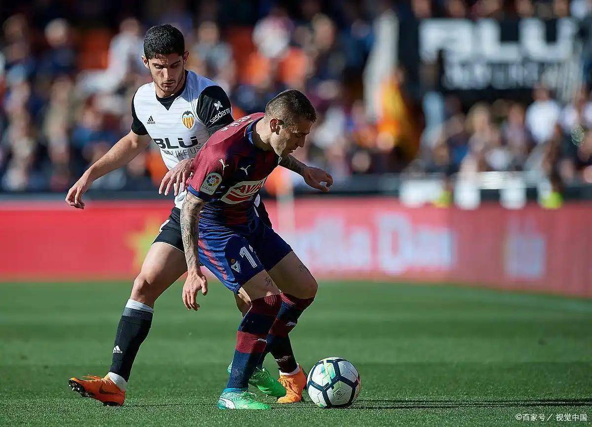 贝博直播官网关于国际比赛日CBA季后赛焦点战，比利亚雷亚尔内部沟通，质疑声仍在，更衣室氛围转暖的信息